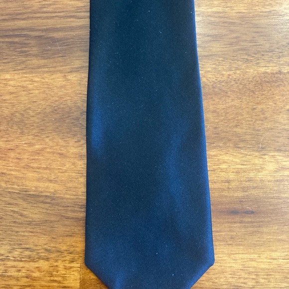 Set of Three Designer Ties - Picture 7 of 9